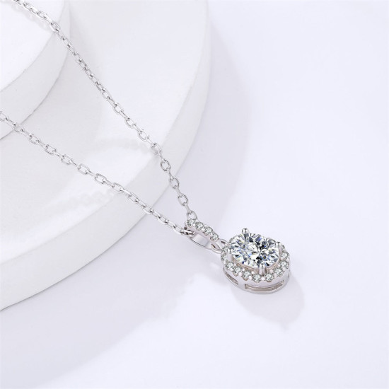 1.0 Carats VVS1 Oval Moissanite Pendant Necklace for Women