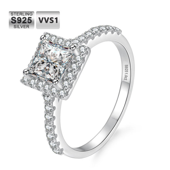 Modern Square 1.0 Carats VVS1 Moissanite Rings for Women