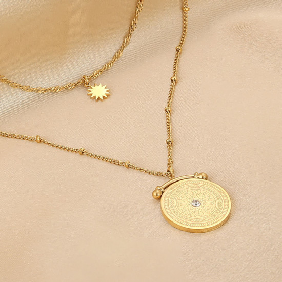 Gold Layered Necklace with Star Pendant Twist Chain